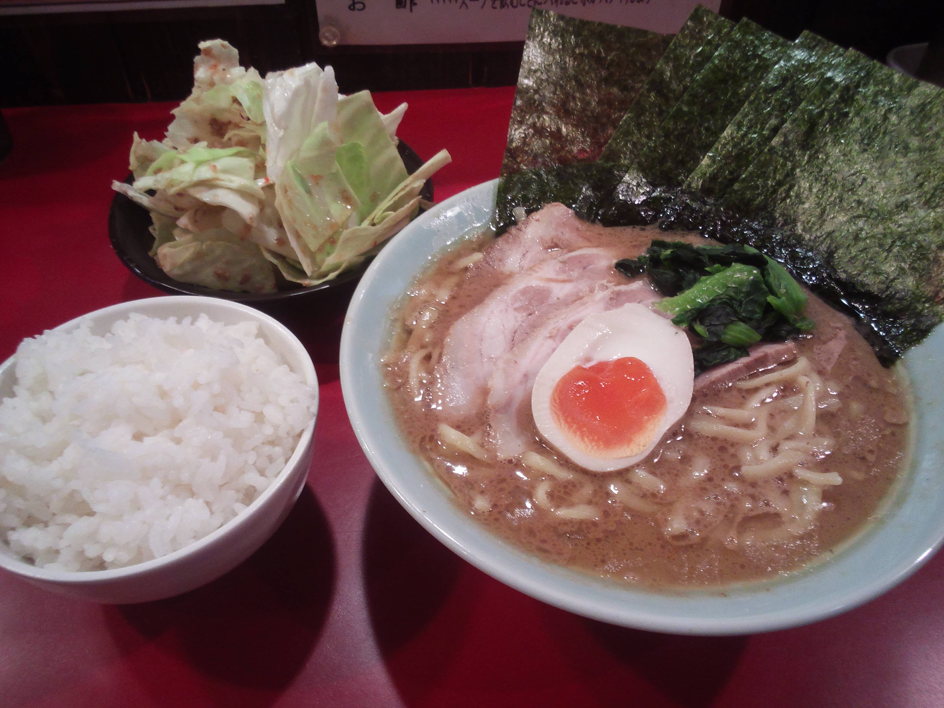 ラーメン三七十家 グルメ 神戸三宮でランチしよう