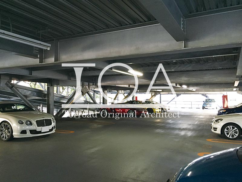 アーバンライフ神戸三宮ザ・タワーの立体駐車場(屋内)